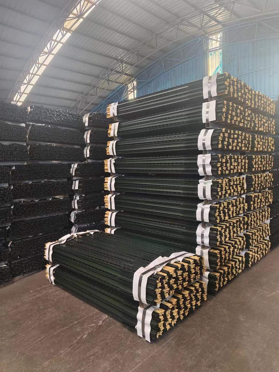 Gal Cattle rail - 115 x 42 x 2 mm oval galvanized rail